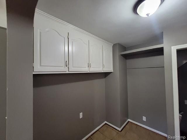 21240 Redmond Ave, photo 13
