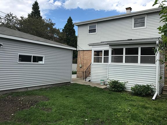 4th image of 1038 S Pine Ave