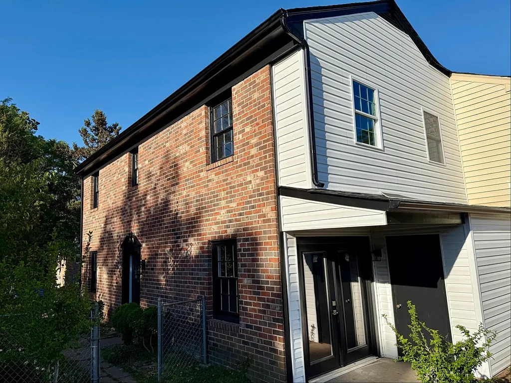 Building Photo - 727 Olde Greenwich Cir