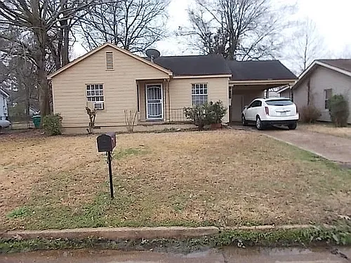 81 Lamar St Photo 1