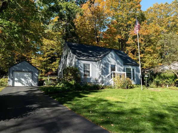 885 Post ROAD, Brookfield, WI 53005