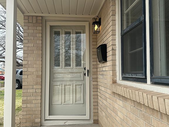 3rd image of 3308 Linda Dr