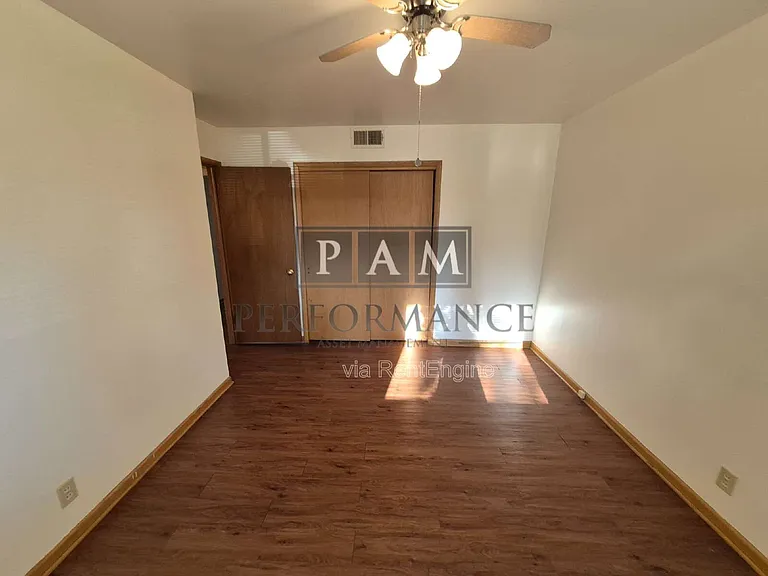5327 N Mohawk Ave #2 — Photo 12