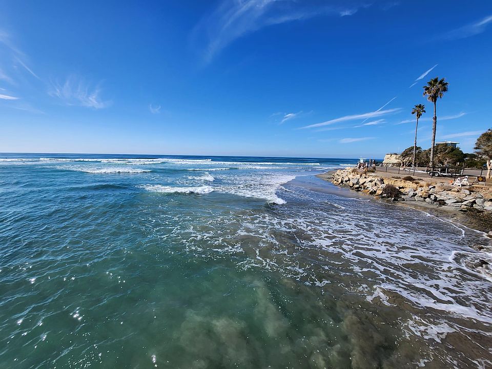 Walking distance to Beach