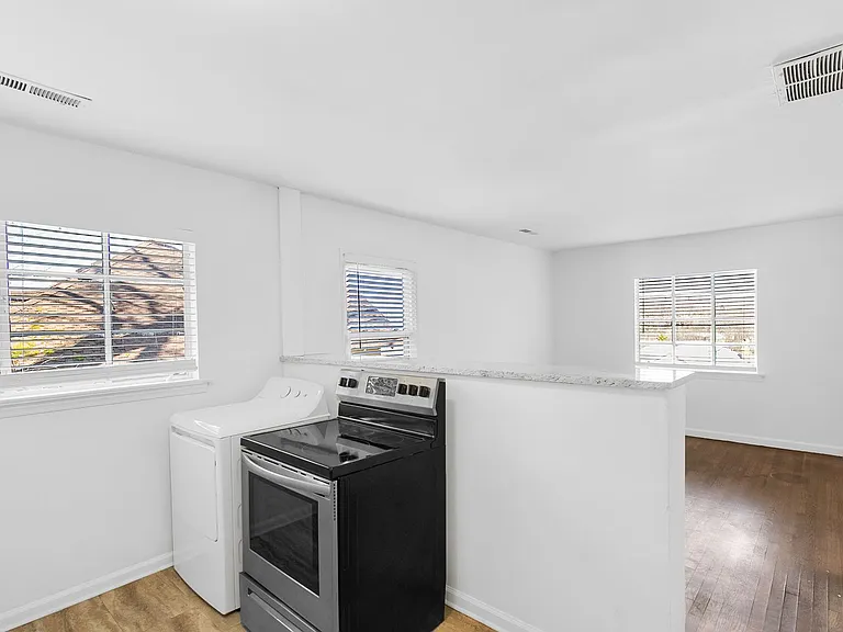 1741 15th Ave S #A — Photo 9