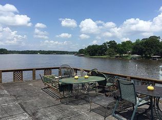 14220 Shadow Bay Dr, Willis, TX 77318
