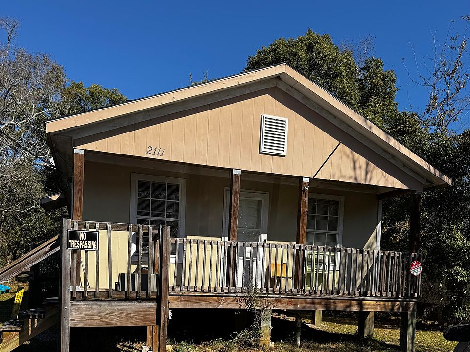 1st image of 2111 Jackson Ave