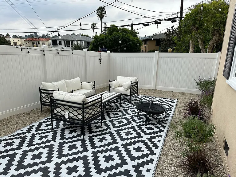private furnished yard
