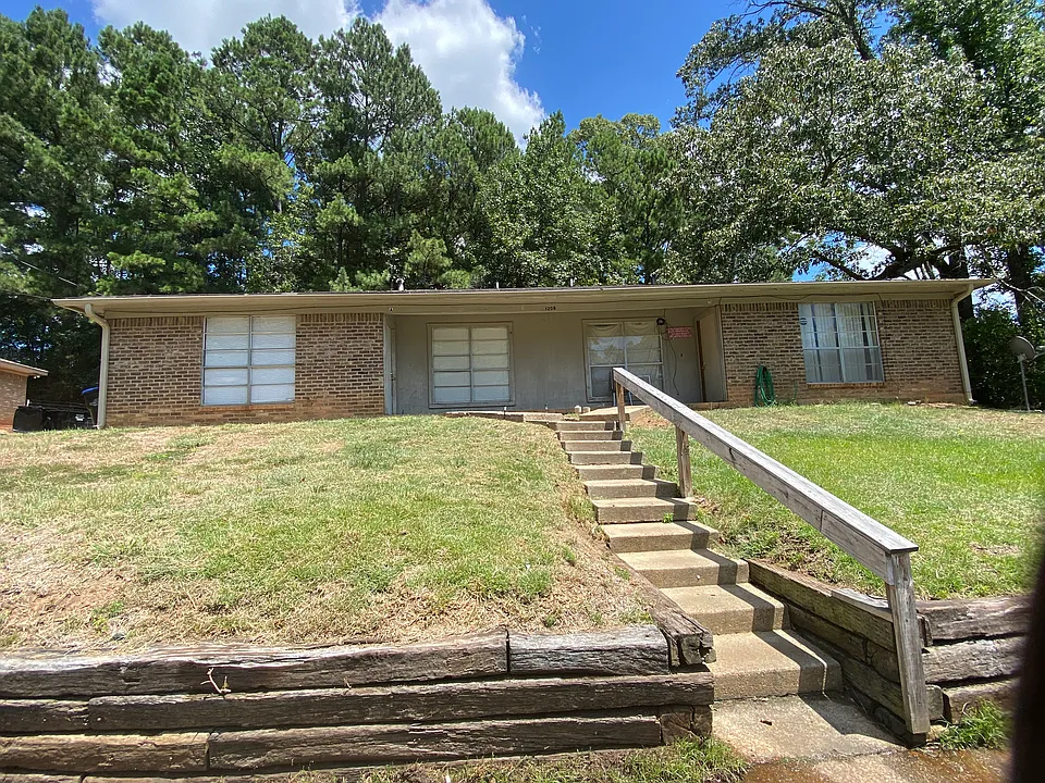 1208 Cheryl St #A