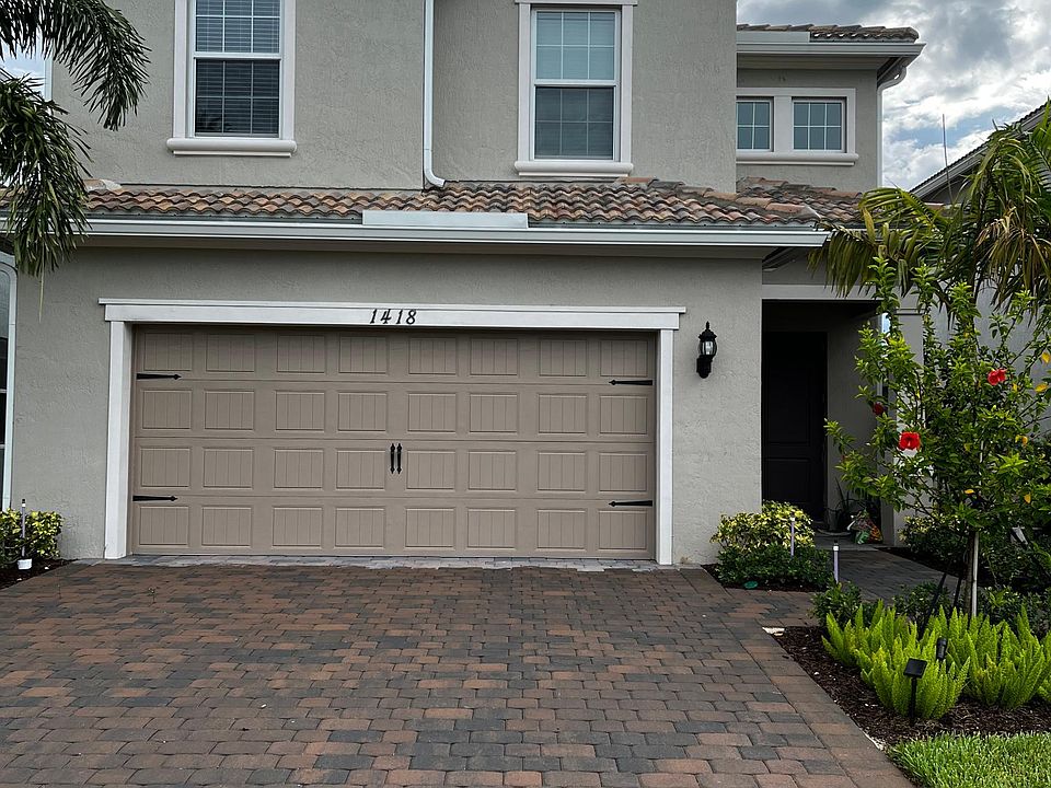 Front elevation - Single family home