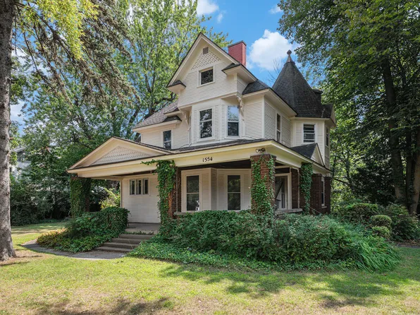 1554 4th St NW, Grand Rapids, MI 49504