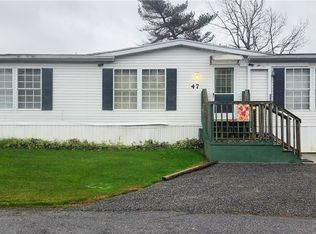 47 Green Village Dr, Lima, NY 14485