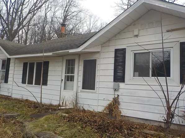 3872 Hunt Rd, Lapeer, MI 48446
