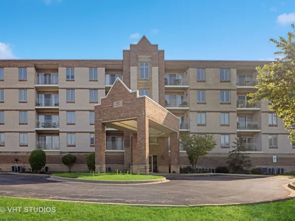 201 W Brush Hill Rd Unit 102, Elmhurst, IL 60126