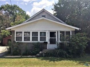 2416 Starr Ave, Oregon, OH 43616
