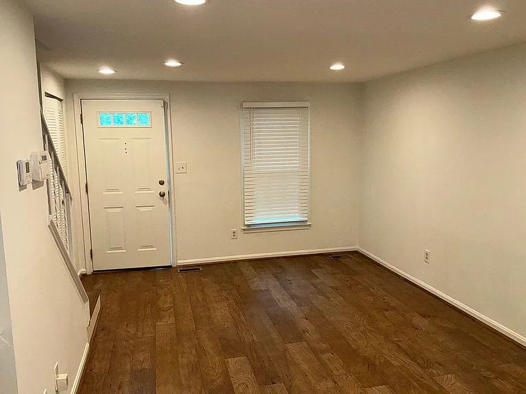20520 Strath Haven Dr — Photo 9