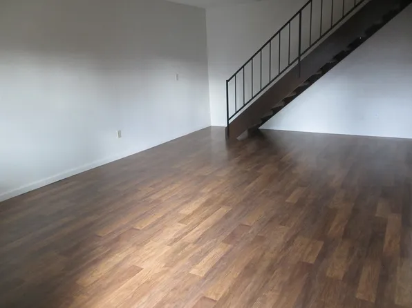 621 Saginaw St #13, Redding, CA 96002