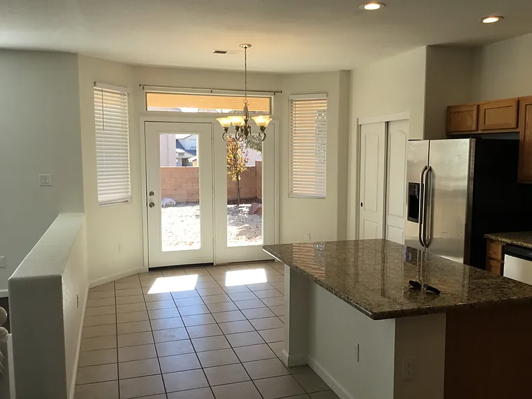 1391 Peppoli Loop SE — Photo 4