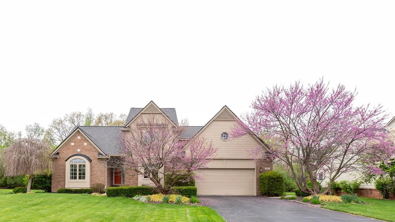834 Fairway Park Dr photo 1