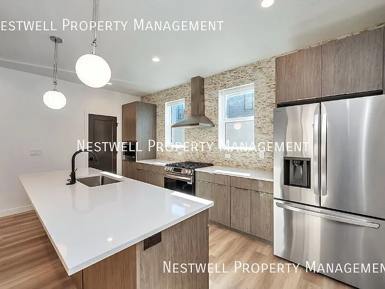 593 E Betsey Cv S — Photo 4