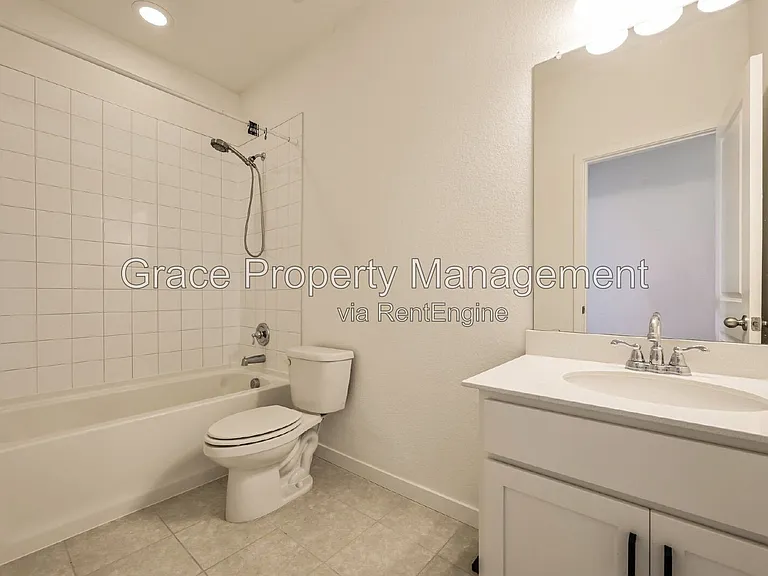 7920 Slate River St #D — Photo 17