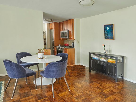 3rd image of 201 E 66th St APT 9H