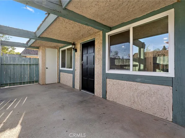 2530 Gonzaga Ln, Riverside, CA 92507