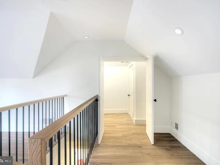 123 Park Ave — Photo 26