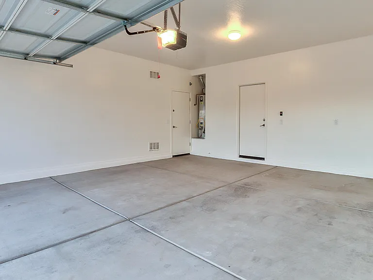 4236 E Cotton Ct — Photo 6