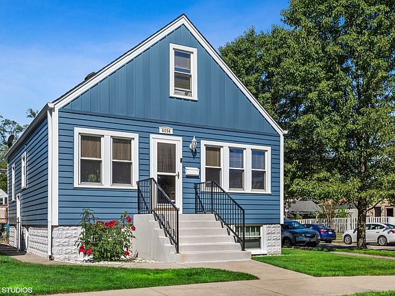 2nd image of 4054 N Ozark Ave