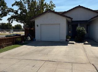 901 W Trinity Ave, Chowchilla, CA 93610