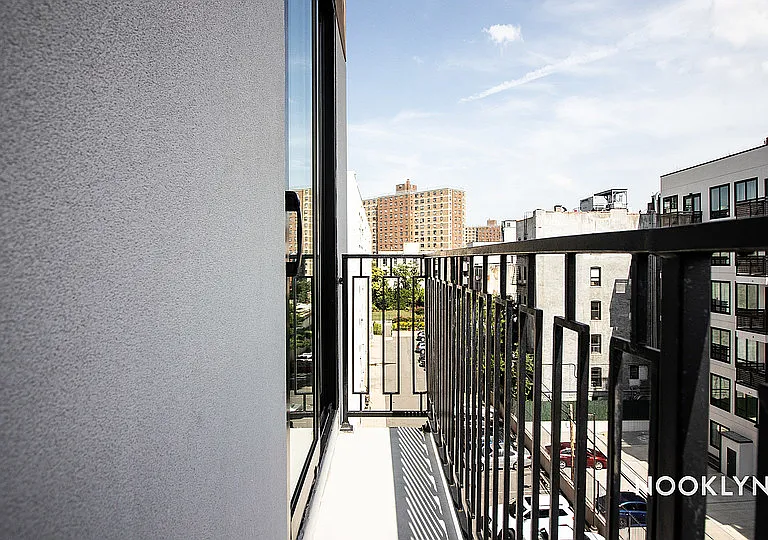 238 Pulaski St #6B — Photo 13
