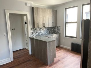 30-24 33rd St #3F, Astoria, NY 11102