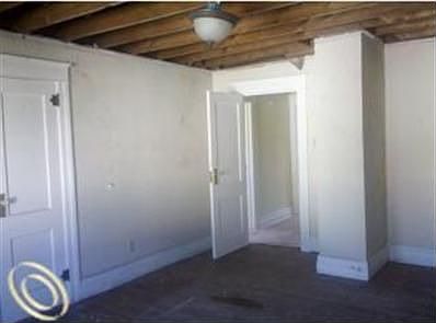 4th image of 122 E Shadbolt St