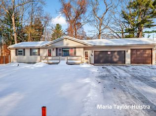 15881 Groesbeck St, Grand Haven, MI 49417