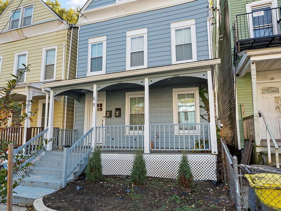 1st image of 59 Carson Ave Floor 2