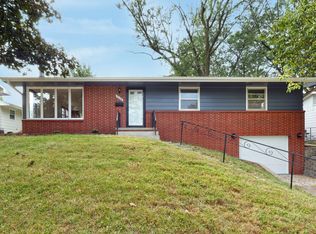 3008 Aurora Ave, Des Moines, IA 50310