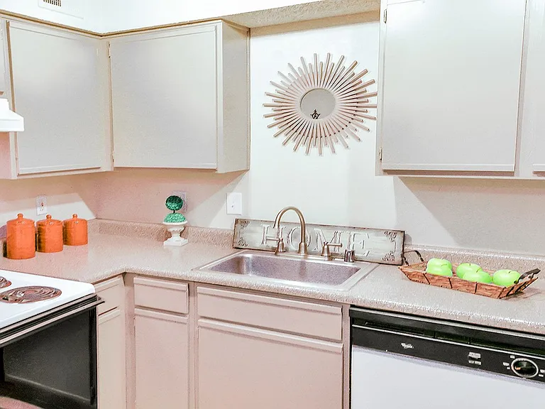 Creekside at Pear Ridge Apartments — Photo 15