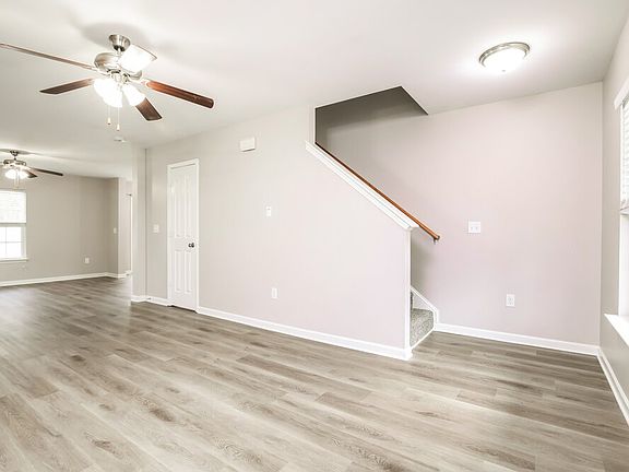 5th image of 8012 Spiderlily Ct