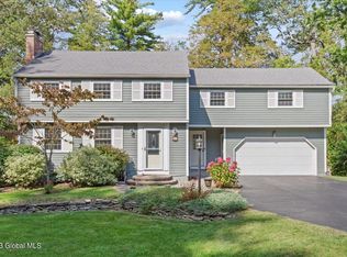 30 E Bayberry Rd, Glenmont, NY 12077
