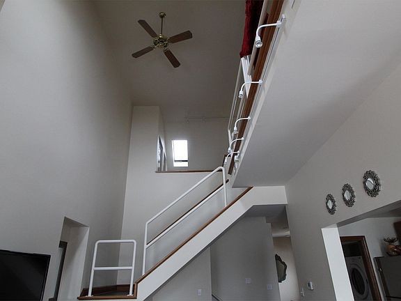 3rd image of 100 E North Ave #4