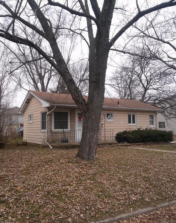 2nd image of 81 Bidwell St E