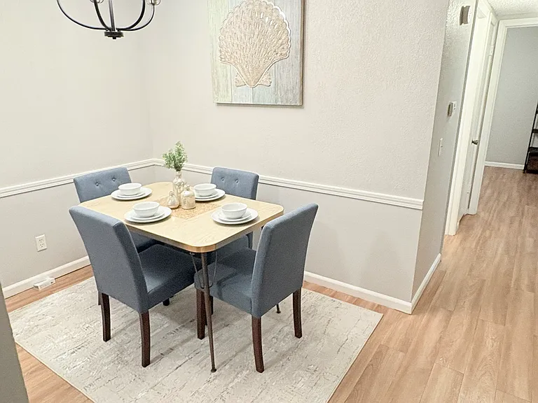 507 W Westview St #16 — Photo 19