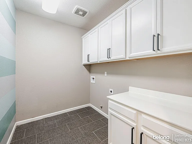 9773 Philta Way — Photo 38
