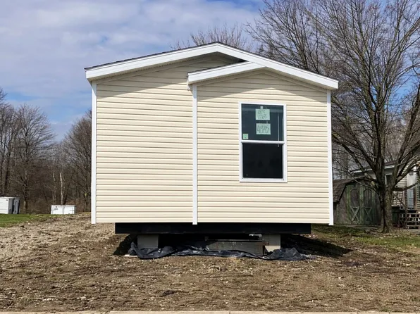 1268 N Park Dr #1268, Brookfield, OH 44403