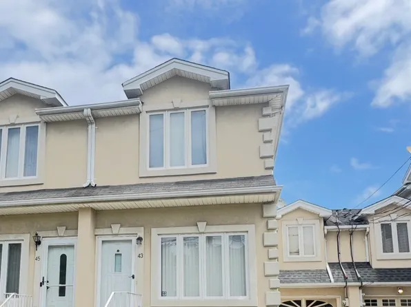 43 Boulder St, Staten Island, NY 10312
