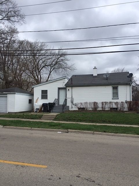 2nd image of 1002 Indiana Ave