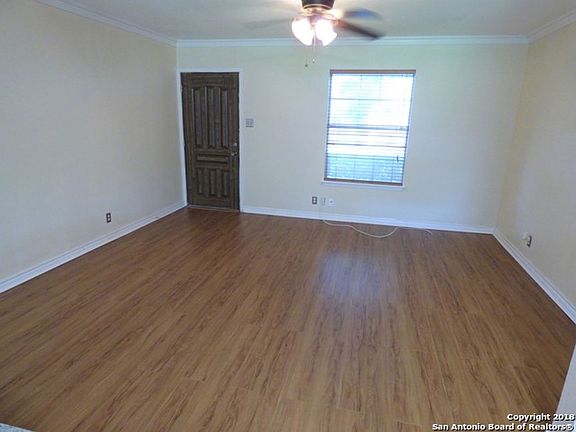 5th image of 7518 Valley Oak St