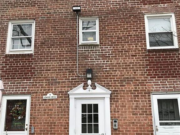 2nd image of 6 Leewood Cir APT 6L