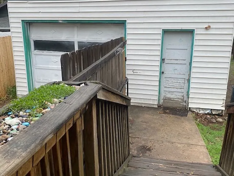 1126 Custer Ave — Photo 20